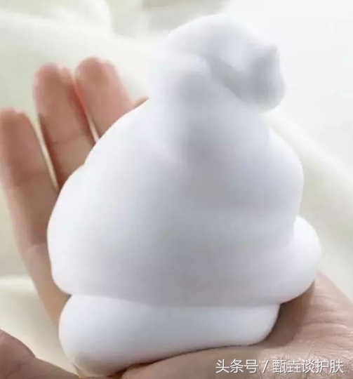 草本洗面奶和氨基酸洗面奶区别,氨基酸洗面奶与普通洗面奶的区分