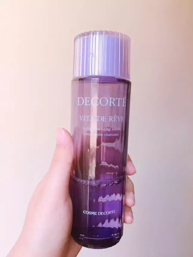 护肤六月份视频,今年秋冬入的第一瓶护肤品是什么