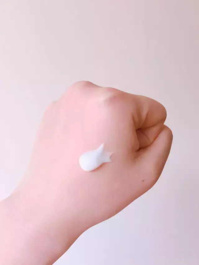 护肤六月份视频,今年秋冬入的第一瓶护肤品是什么