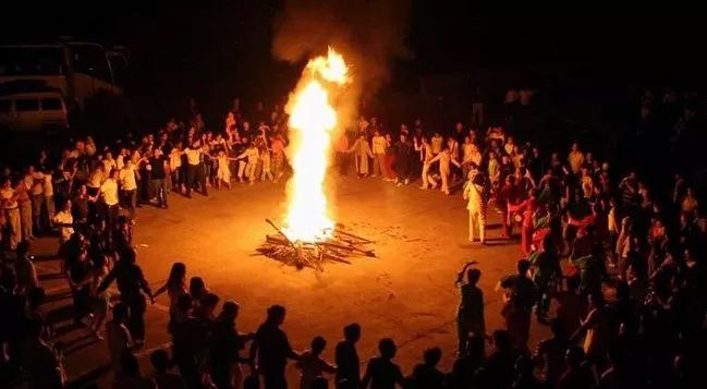 火把节是在警示人们不能玩火吗,火把节玩火好好玩