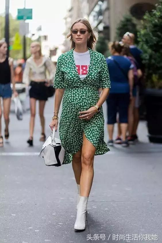 平胸女孩怎么穿才好看,平胸女人怎么穿好看