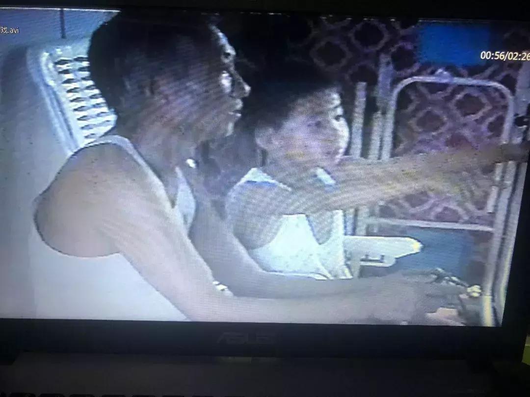 80岁老爷爷玩王者游戏,83岁游戏老爷爷