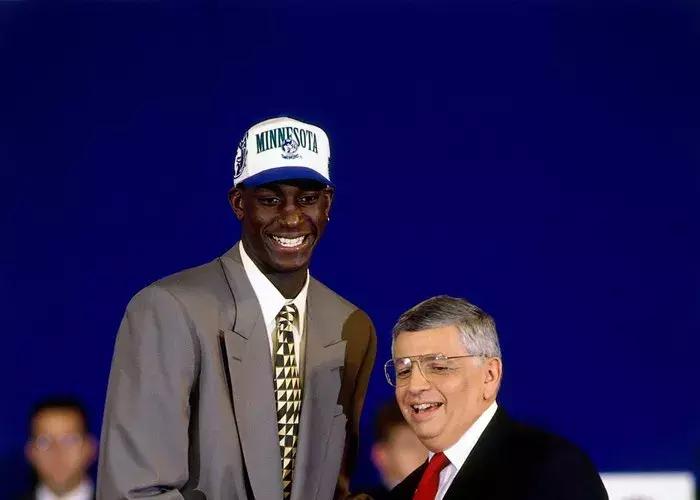 加内特为什么坚守12年,加内特的一天是怎么度过的