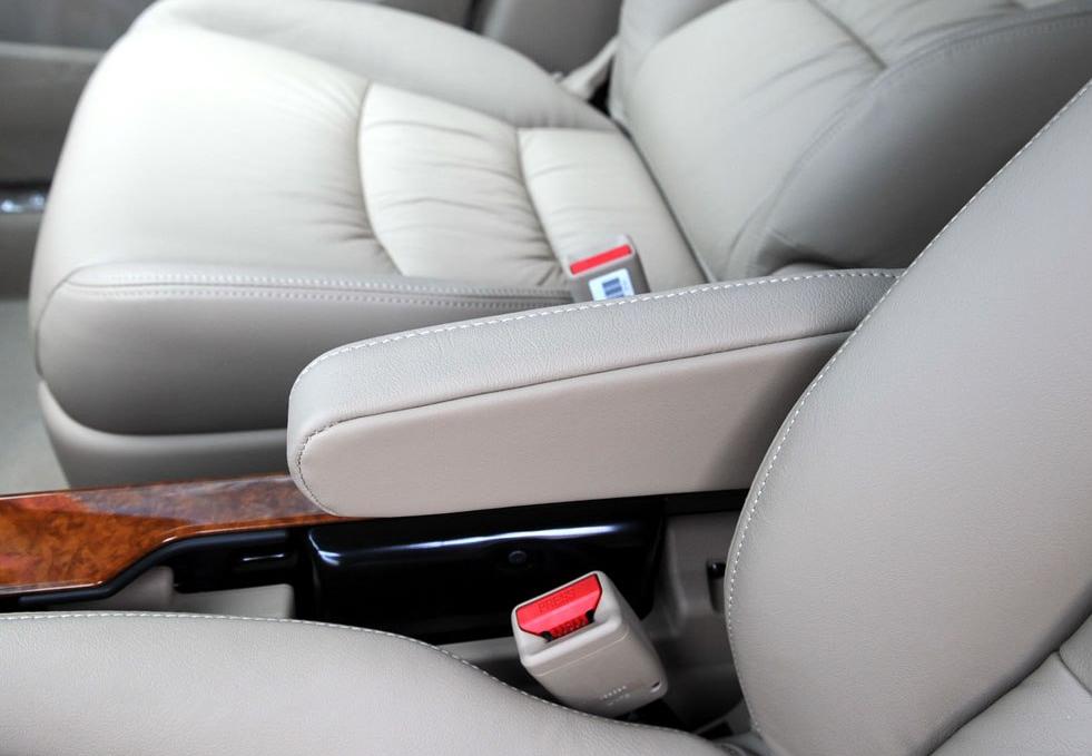 奥德赛mpv老款,2万想买10年本田奥德赛七座mpv