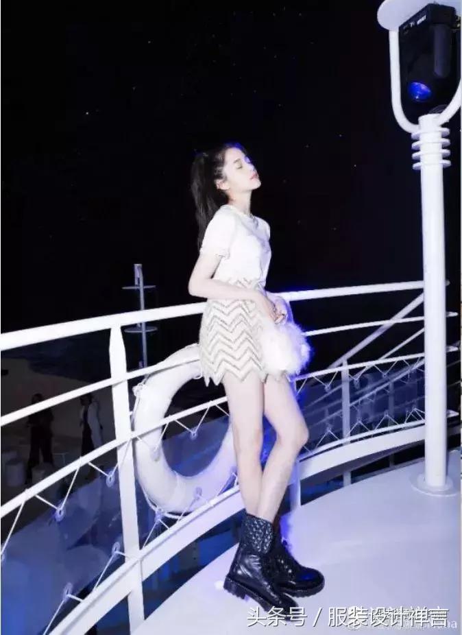 穿衣搭配：少买衣服，多学搭配，简单的基础款搭配就够美！