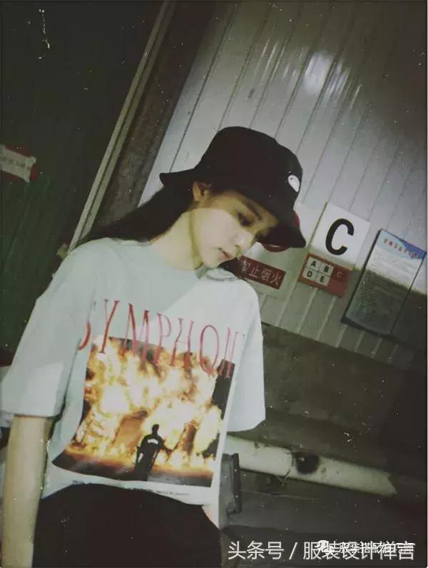 穿衣搭配：少买衣服，多学搭配，简单的基础款搭配就够美！