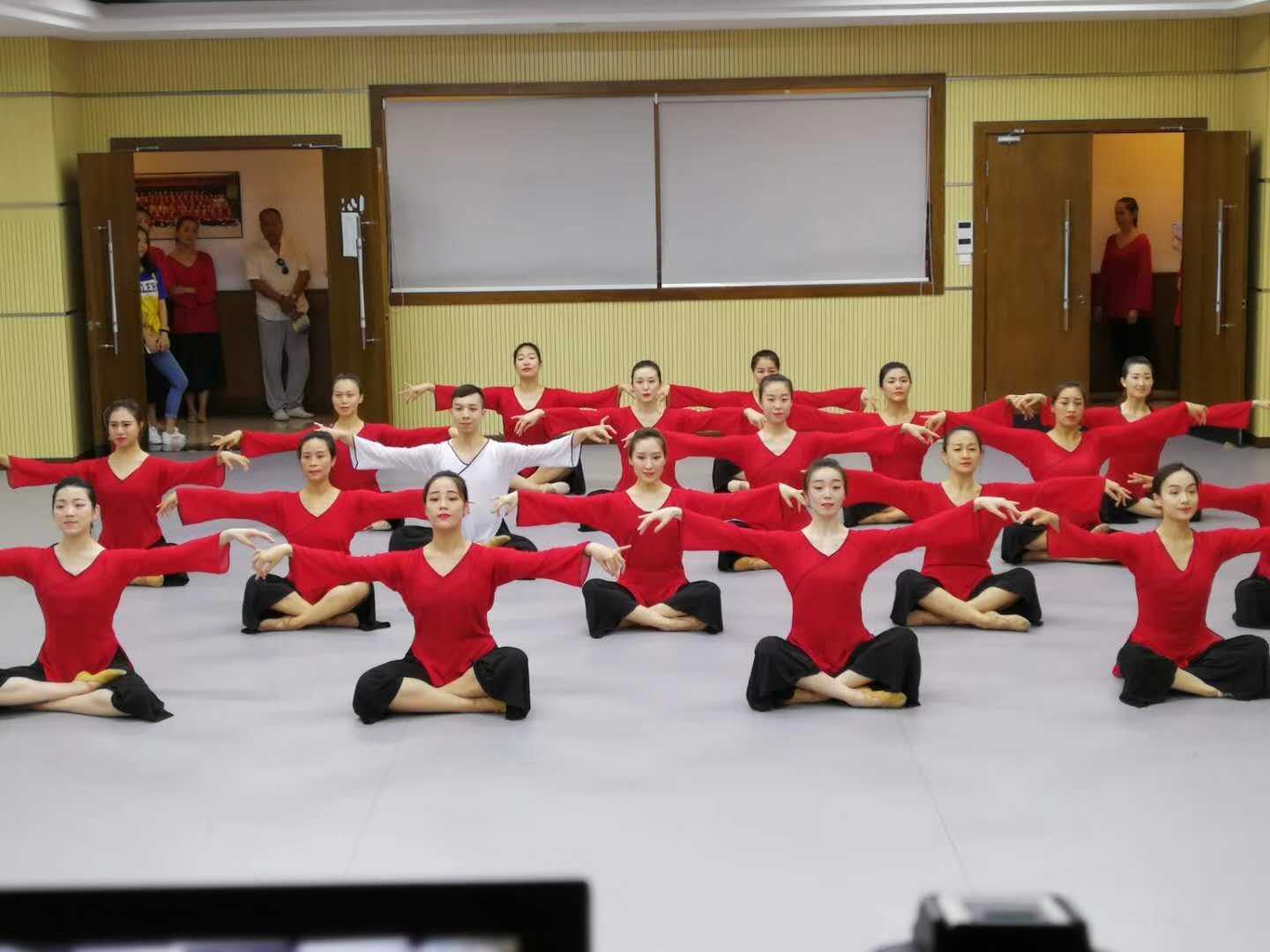 2018中国古典舞身韵巡礼重庆站:艺术家用毕生心血传播舞蹈文化