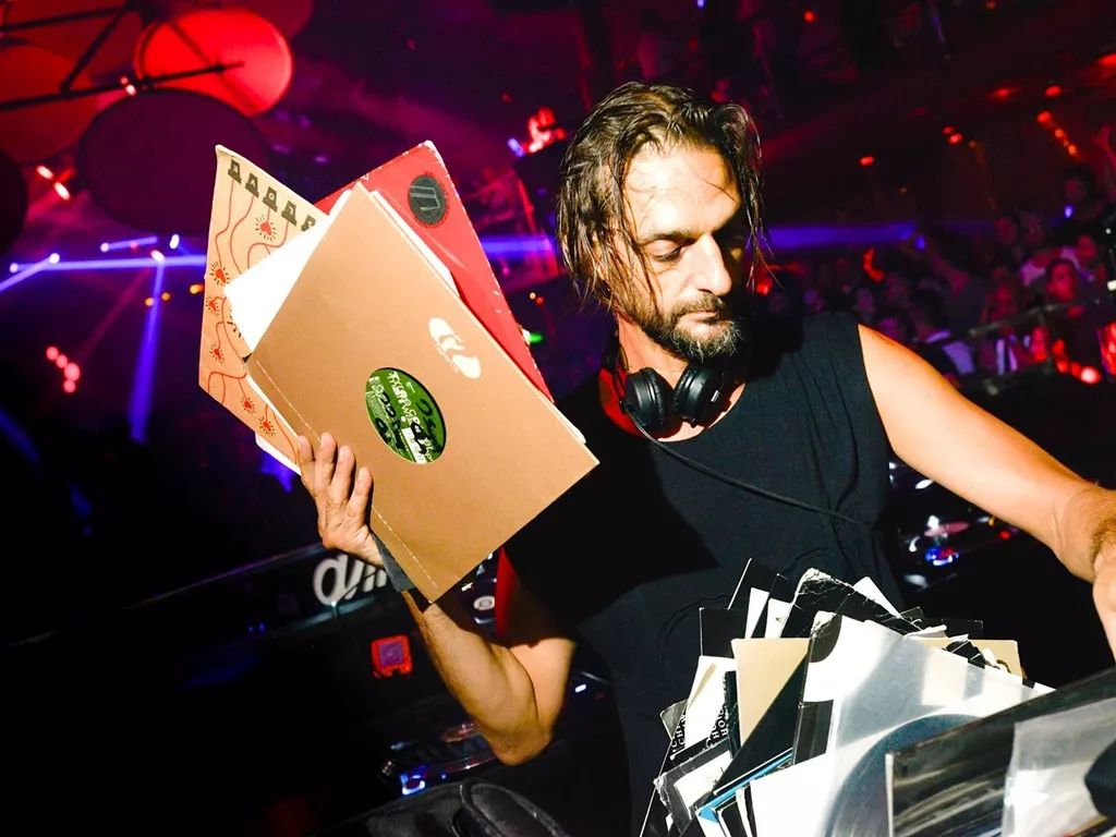 MinimalTechno/Microhouse代表人物之一RicardoVillalobos迎来48岁生日