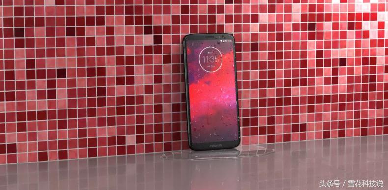 摩托罗拉第一款5g手机,2020款摩托罗拉5g折叠手机测评