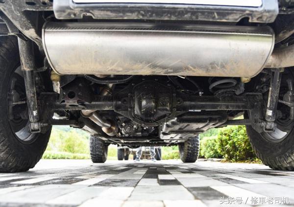 方向盘抖动提示你这些零件该换了,汽车高速上开100-120车子有抖动感