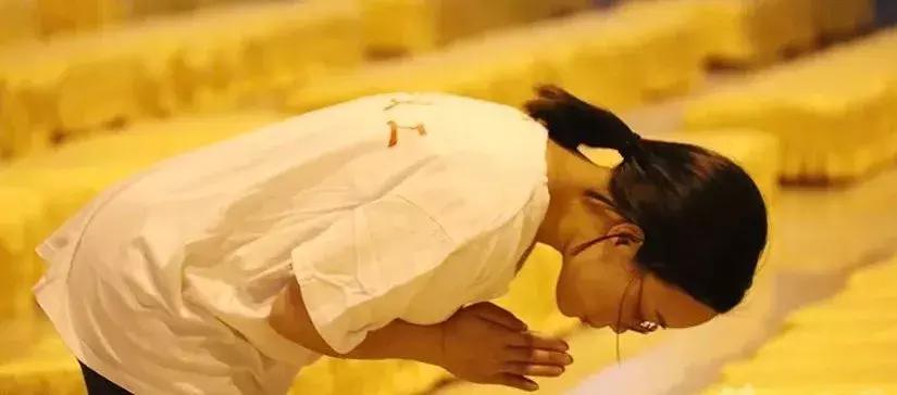 去寺庙怎样正确烧香拜佛,烧香拜佛有讲究谨记佛前十不求