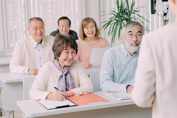日本医疗水平为什么排名第一,日本的医疗体系全世界最成功