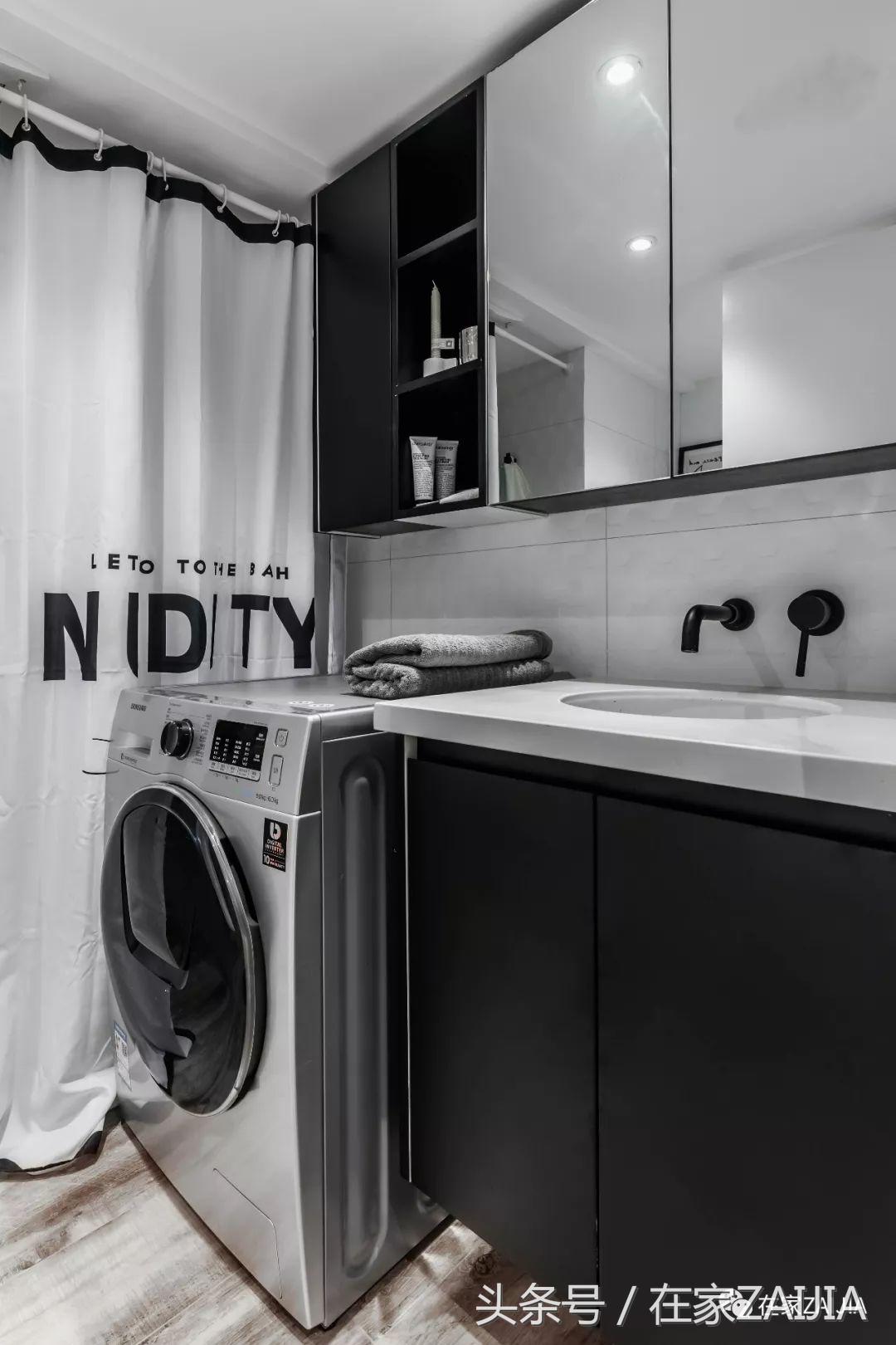 客厅正中放个大楼梯，也太好看了吧！