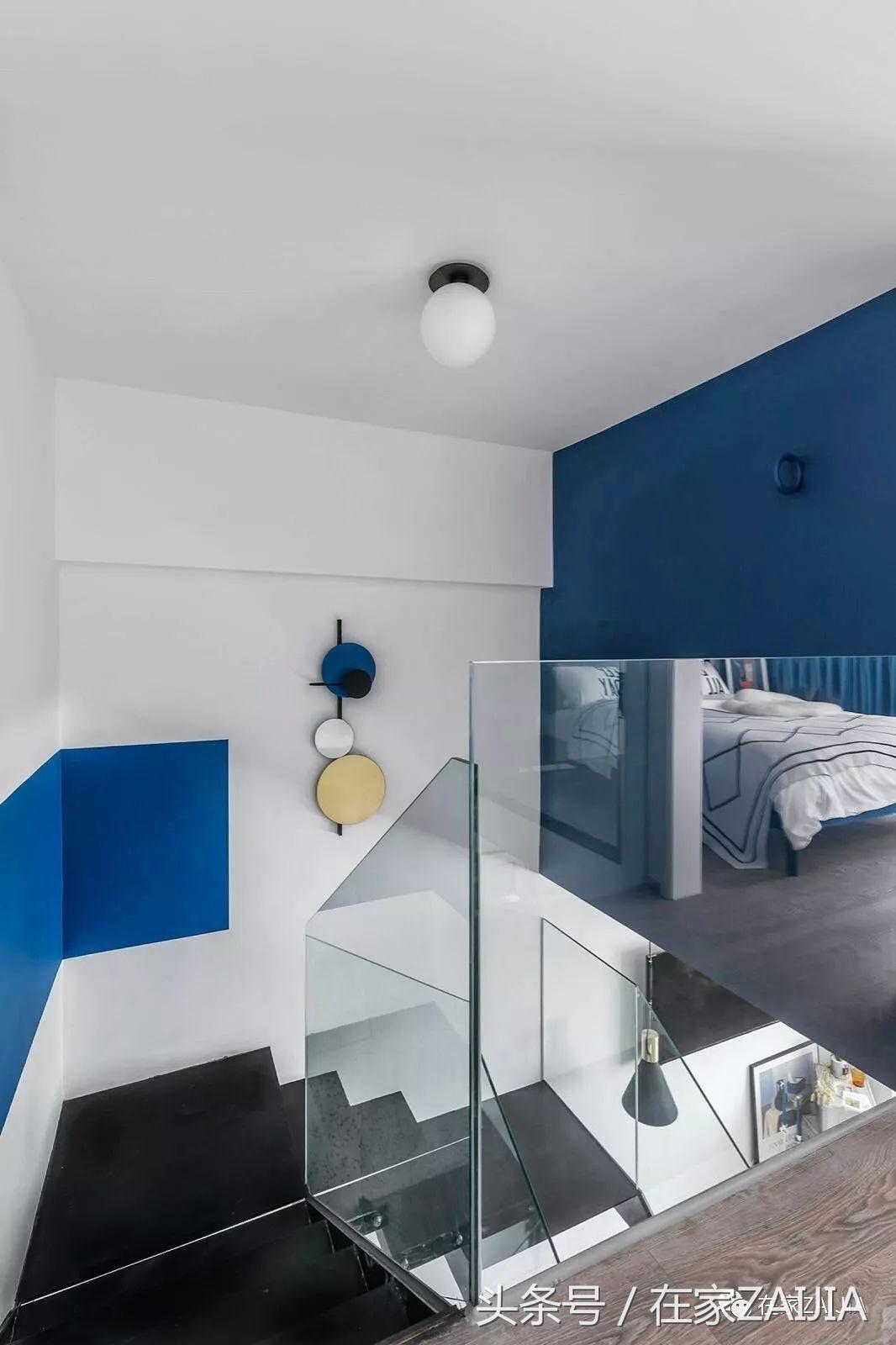 客厅正中放个大楼梯，也太好看了吧！