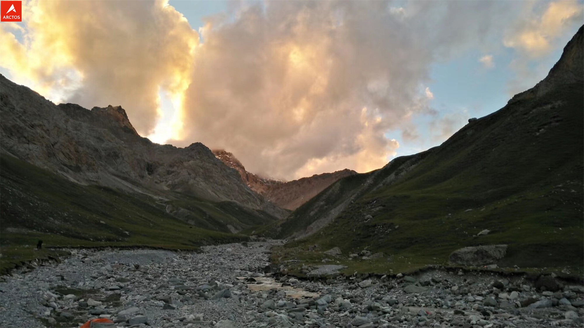 乌孙古道徒步几月份最美,夏特古道和乌孙古道