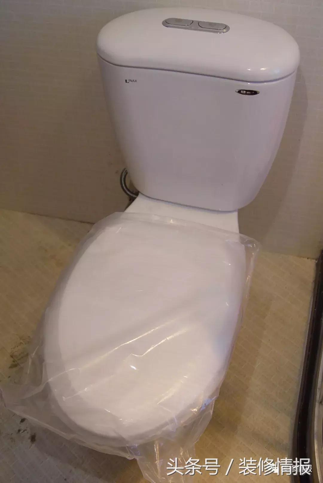 铺完瓷砖不是特别平整,瓷砖铺贴有一点点高低不平