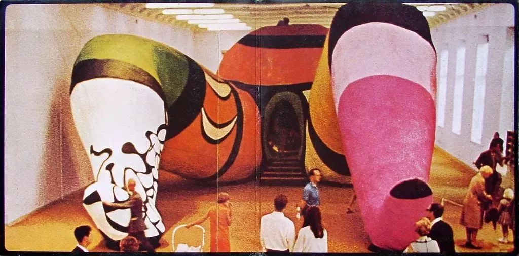 当生活遭遇不公、痛苦……她举起枪，用颜色还以痛击！