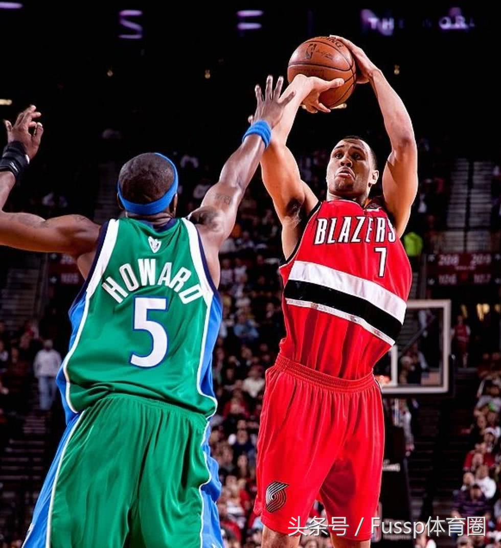 圣诞大战球衣:2015年最经典短袖球衣遭差评