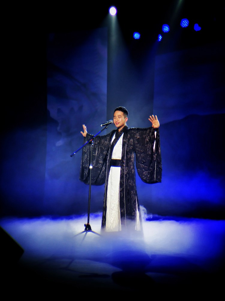 上得了厅堂下得了厨房的心灵音乐人赵迎