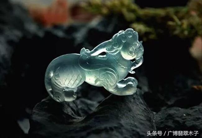 2024年十二生肖最适合戴的玉石,十二属相适合佩戴的翡翠题材