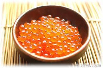 你吃的螃蟹其实是假螃蟹,山寨货鱼子酱