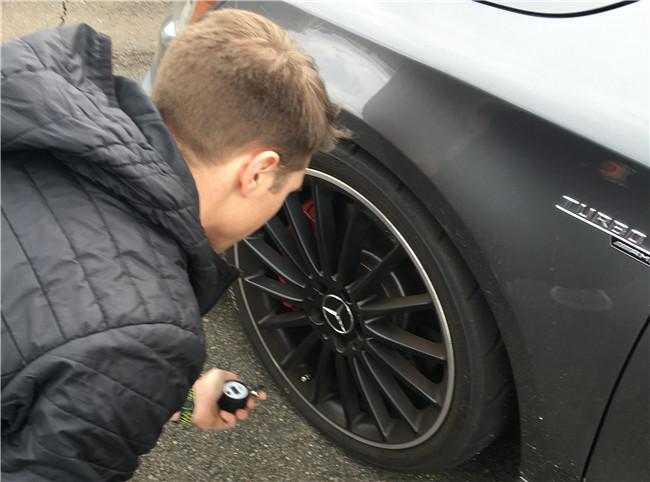 在美国不玩大排量肌肉车，车友将CLA45打造成直线加速利器！