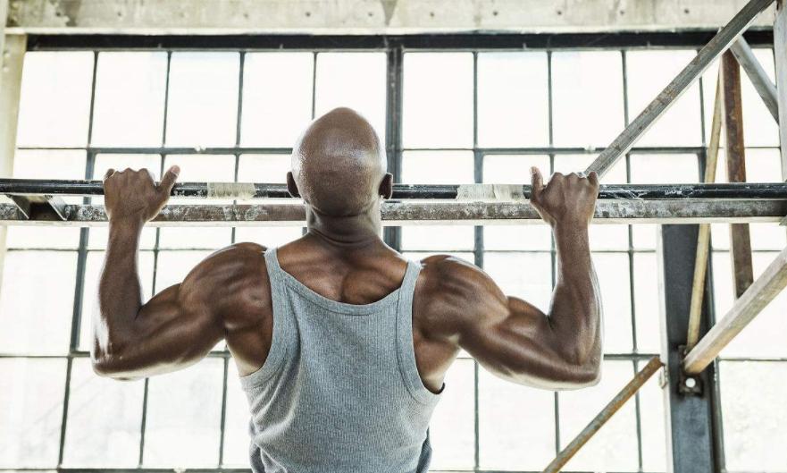 做俯卧撑能改善驼背吗,俯卧撑能改善驼背吗