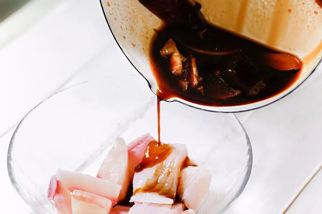 鱼一煎就碎是怎么回事,鱼一煎就烂是什么原因