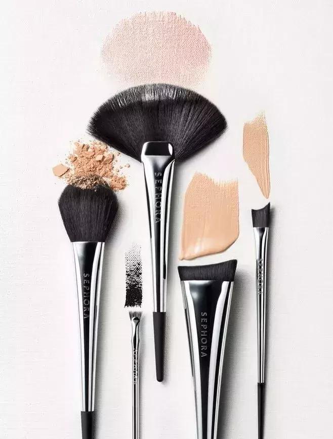 刷具容易留下刷痕？手指上色不均？3种上底妆方式大解析