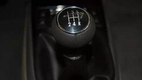 新手开车起步操作步骤超详细技巧,4.2开车新手必看100个技巧