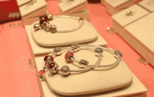 直男七夕送什么好呢,直男们知道七夕该送什么了吧