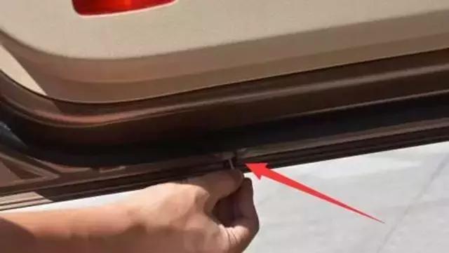 下雨天车里漏水怎么办,雨天驾驶室漏水怎么处理