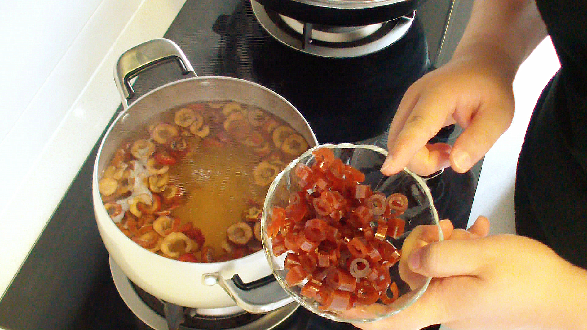 制作酸酸甜甜的山楂干的方法,原谷原麦冰爽山楂汁