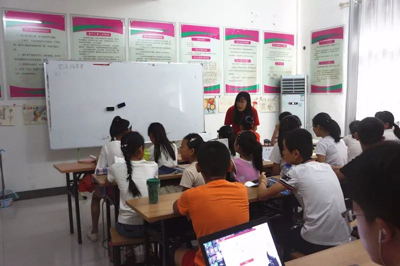 《喜洋洋与灰太狼》动画片中有法律大道理？一起来听泗水县妇联安全知识进社区主题教育