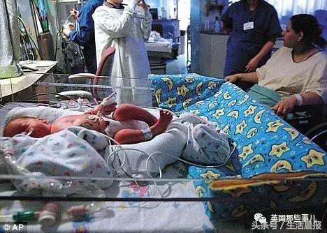 天生一对怀二胎女儿,天生2个子宫是双胞胎吗