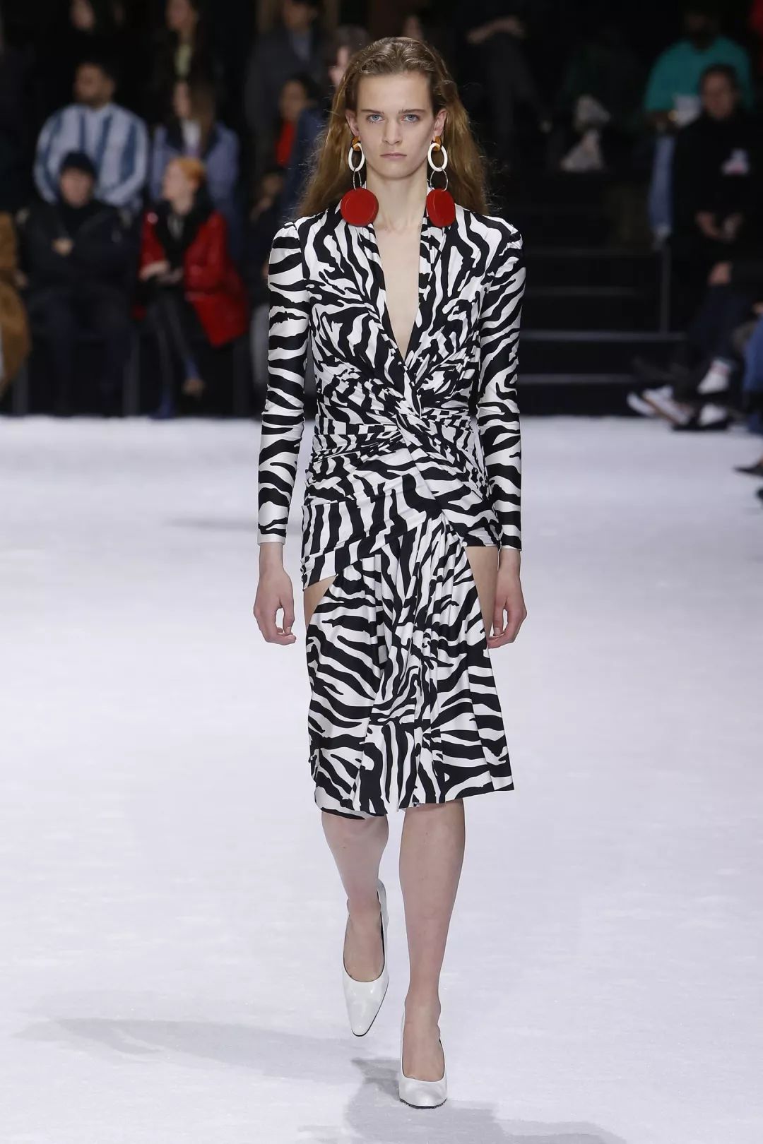 五大席卷2018秋冬时装周的潮流