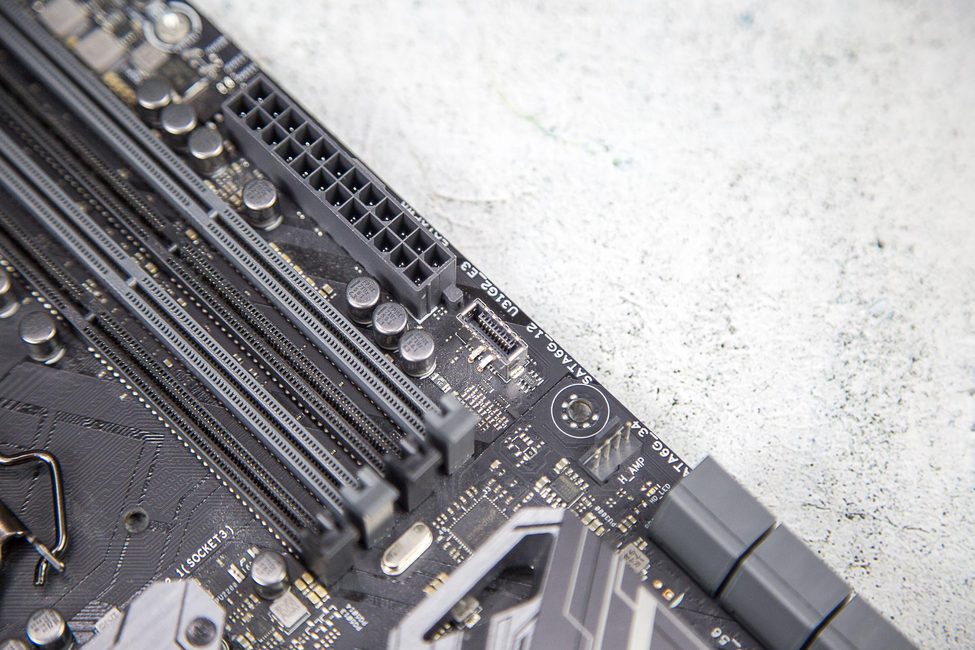 华硕1070ti显卡怎么装,华硕1070ti装机效果