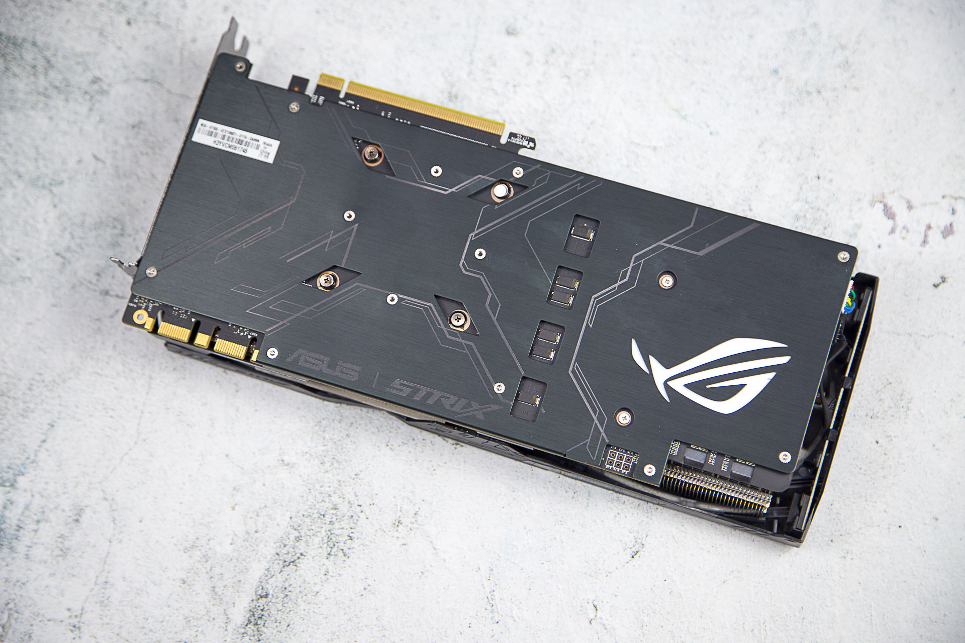 华硕1070ti显卡怎么装,华硕1070ti装机效果