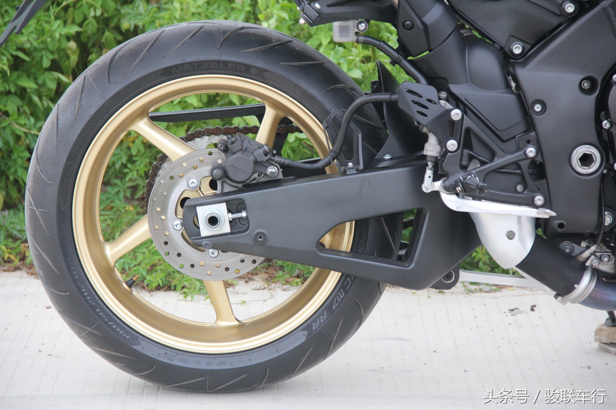 2013年雅马哈yzf-r1黑色,雅马哈yzf战斧r1价格