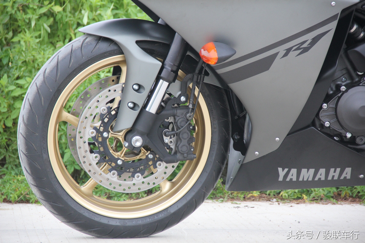 2013年雅马哈yzf-r1黑色,雅马哈yzf战斧r1价格