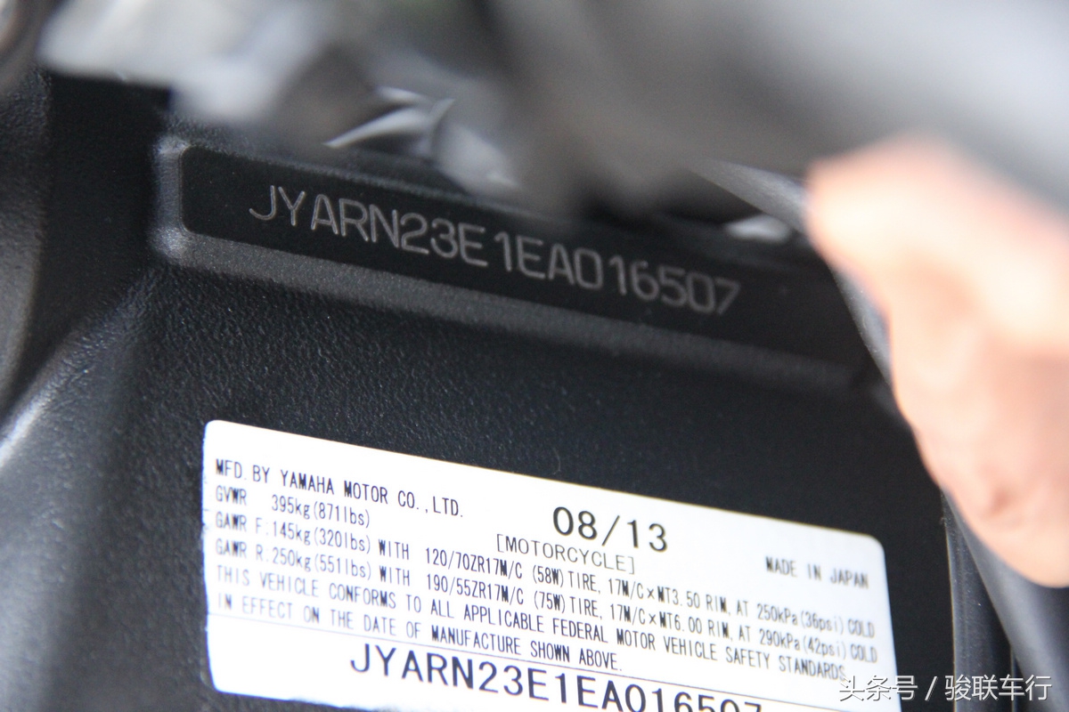 2013年雅马哈yzf-r1黑色,雅马哈yzf战斧r1价格