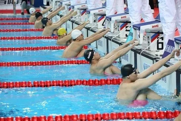 钢铁直男与钢筋直男,钢铁直男和钛合金直男