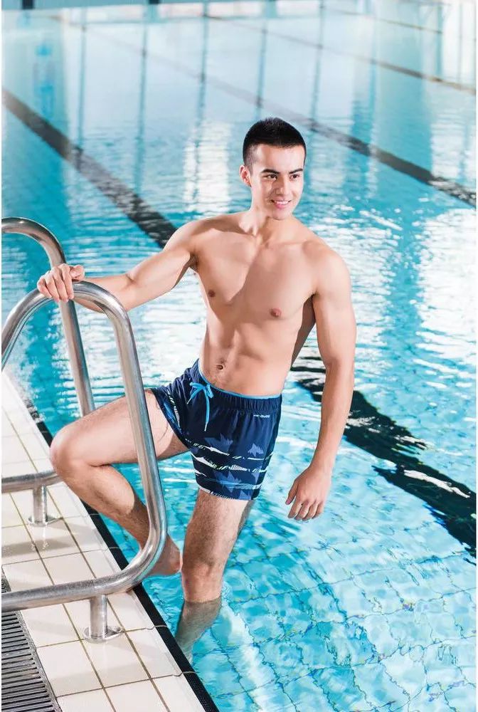 钢铁直男与钢筋直男,钢铁直男和钛合金直男