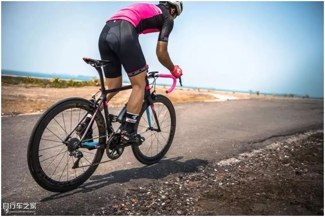 骑车避免屁股疼,骑车骑久了腰痛怎么缓解