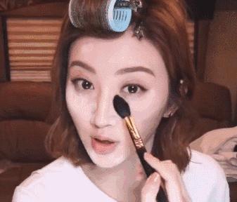有什么实用的夏日不脱妆小妙招,妆感持久11个小时不脱妆秘诀