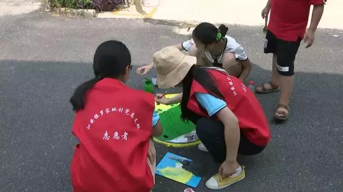 井盖涂鸦也可以这么好看,井盖涂鸦惊艳