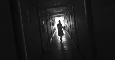 小女生屡遭猥亵不吭声这让道貌岸然的“卢老师”胆子越来越大……