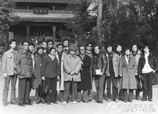 浅谈顾城与海子,顾城和海子的经典