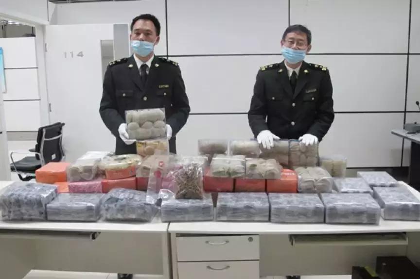 个人出国旅游可以带燕窝入境吗,出境游能带燕窝回来吗