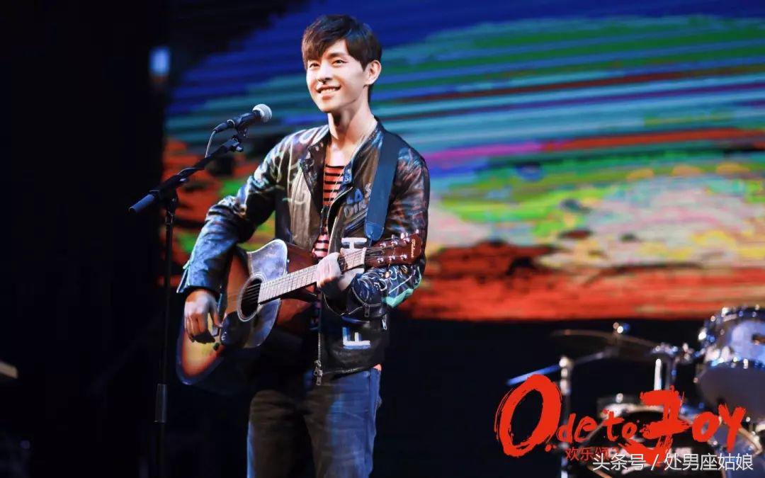 我数了一下邓伦起码和5个女星有CP感，这是男友脸还是丑帅脸？